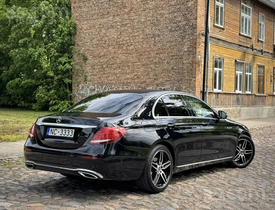 Mercedes-Benz E220D 2018 photo 3