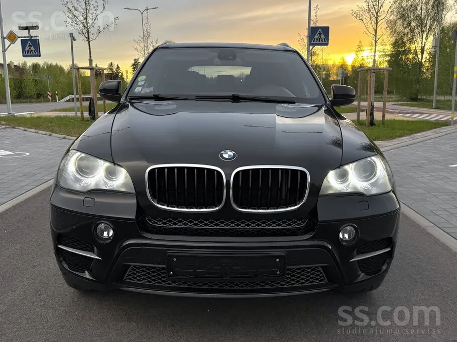 BMW X5 2012 photo 2