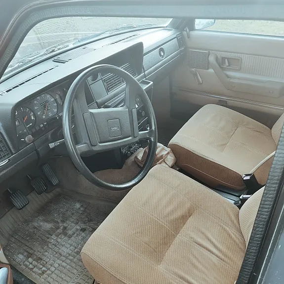 Volvo 240 1984 photo 3