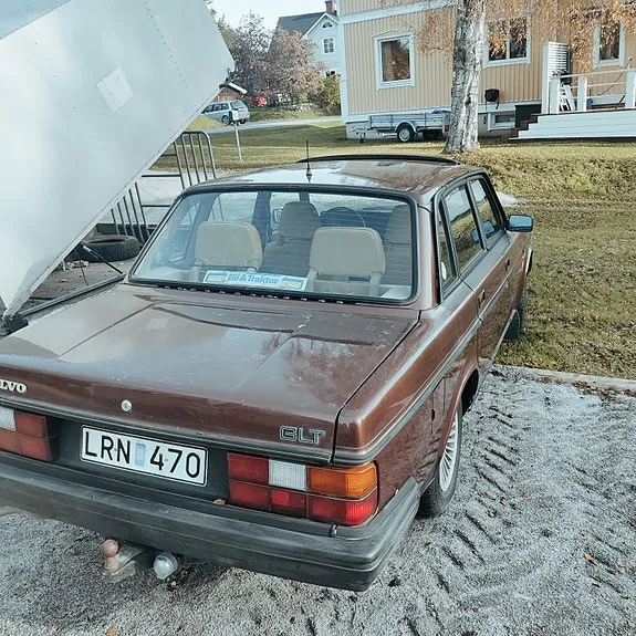 Volvo 240 1984 photo 2
