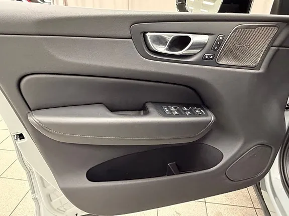 Volvo Xc60 2025 photo 5