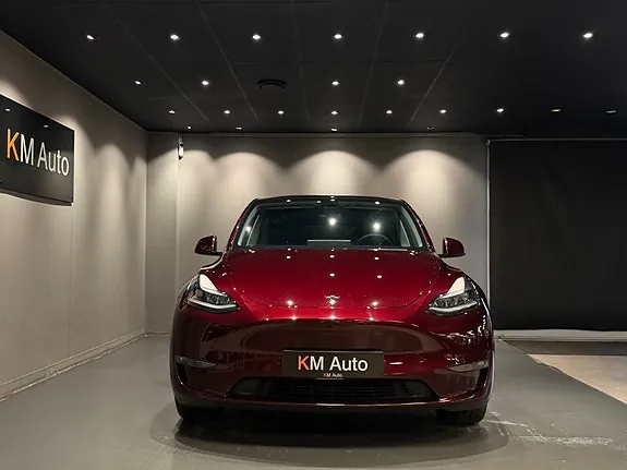 Tesla Model Y 2023 photo 2