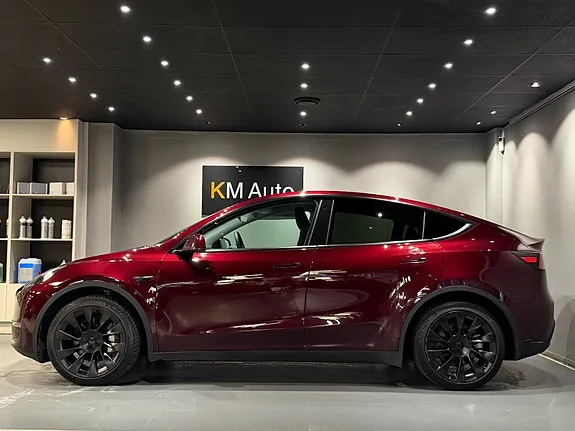 Tesla Model Y 2023 photo 4