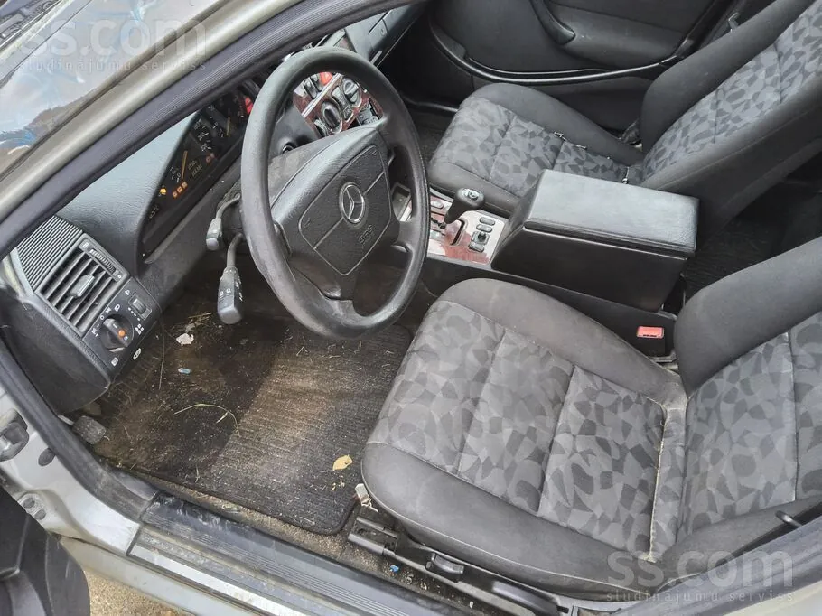 Mercedes-Benz C200 2000 photo 5