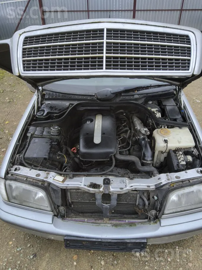 Mercedes-Benz C200 2000 photo 3
