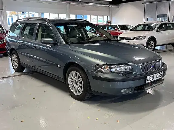 Volvo V70 2004 photo 2