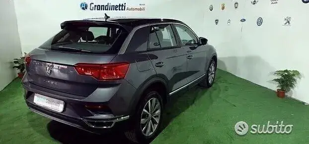 Volkswagen T-Roc 2019 photo 2