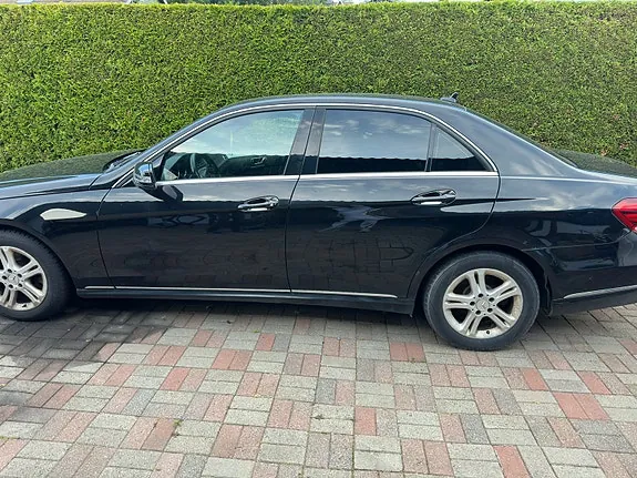 Mercedes-Benz E220 D 2014 photo 4