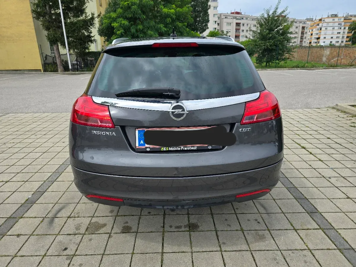 Opel Insignia 2010 photo 3