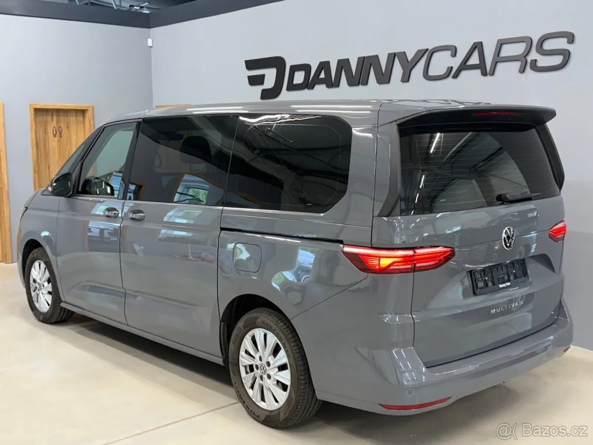 Volkswagen T7 Multivan 2022 photo 2
