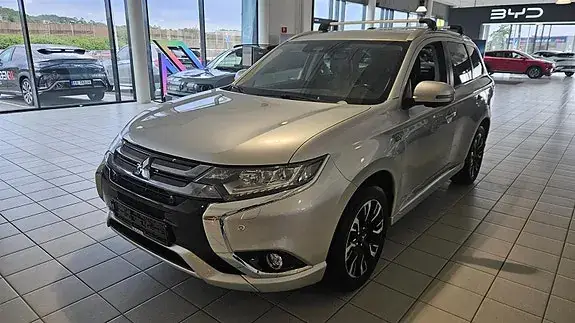 Mitsubishi Outlander 2018 photo 3