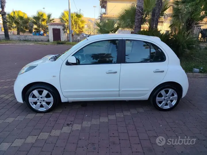 Nissan Micra 2010 photo 4