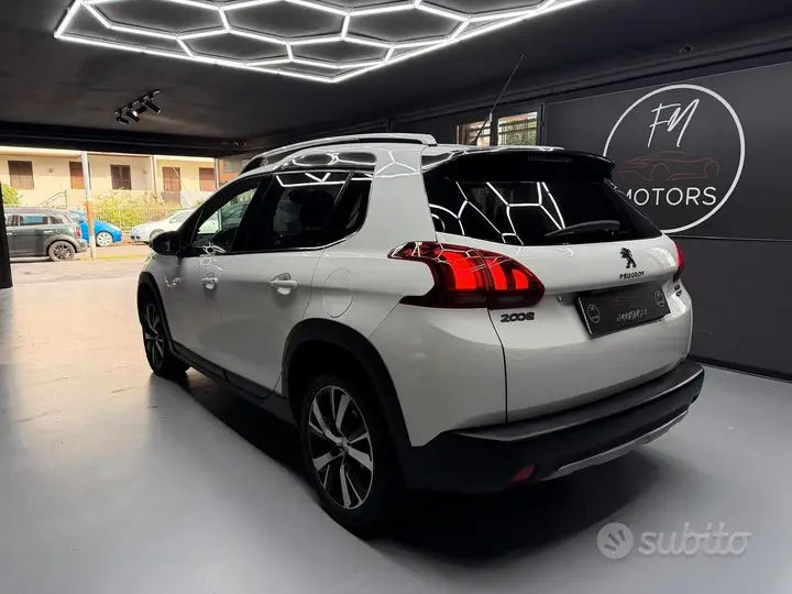Peugeot 2008 2016 photo 5