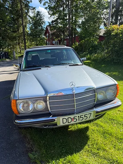 Mercedes-Benz 230 E