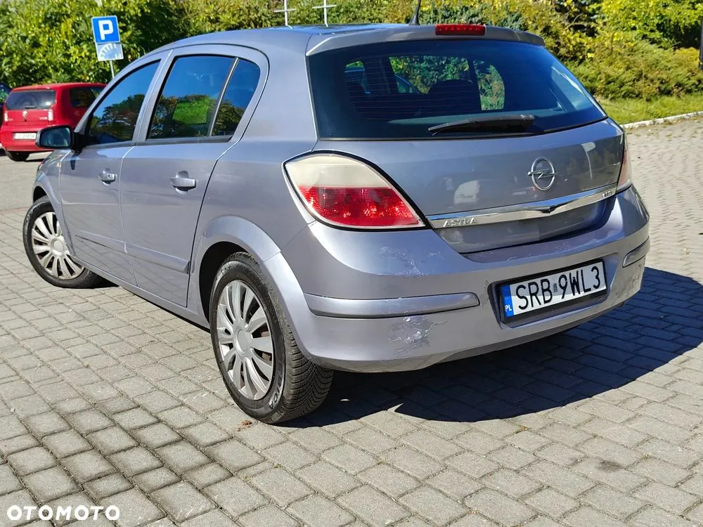 Opel Astra 2005 photo 2