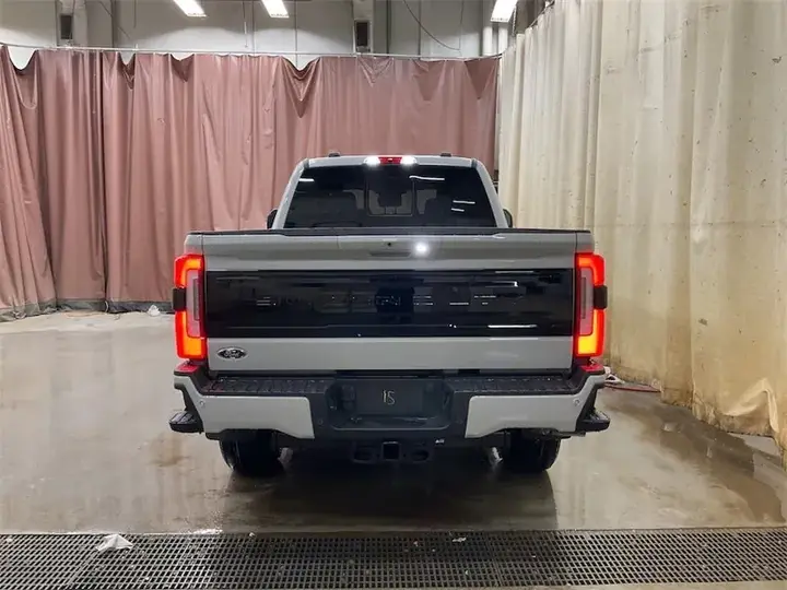 Ford F-350 Super Duty 2026 photo 4
