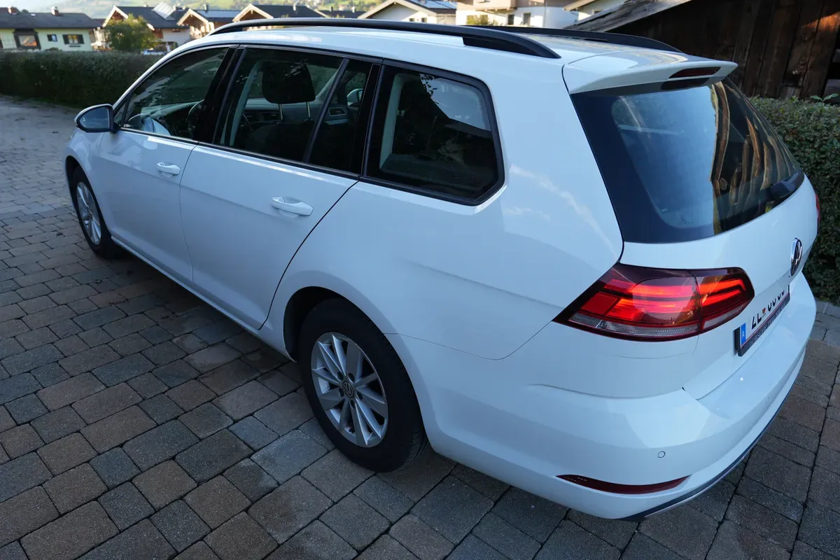 Volkswagen Golf 2018 photo 2