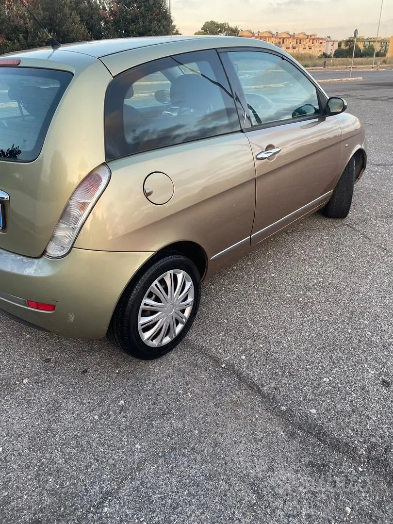 Lancia Ypsilon 2006 photo 2