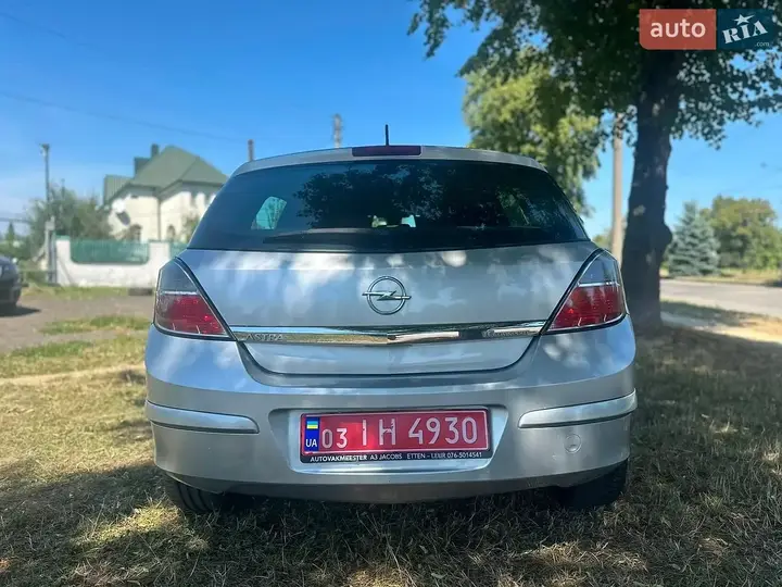 Opel Astra 2008 photo 3