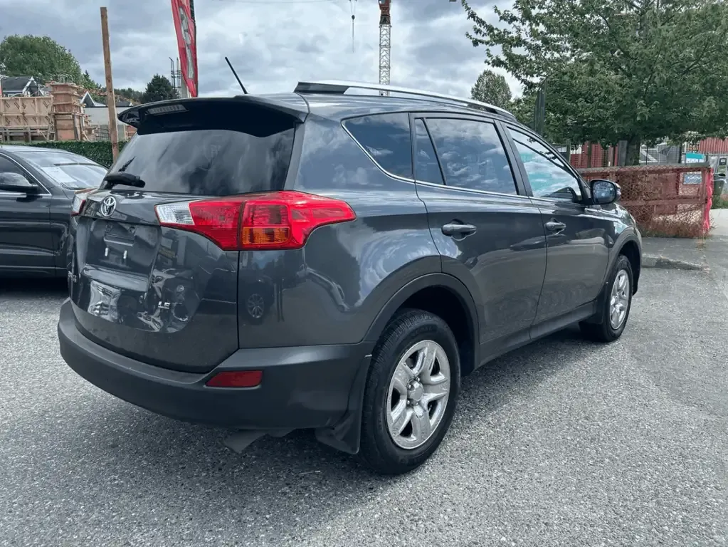 Toyota Rav4 2015 photo 4
