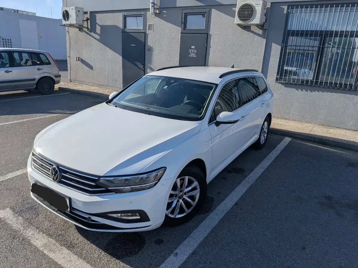 Volkswagen Passat 2021 photo 2