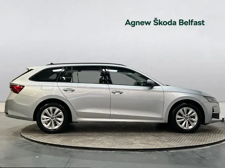 Skoda Octavia 2025 photo 4
