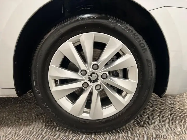 Skoda Octavia 2025 photo 5