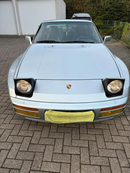 Porsche 944 S2