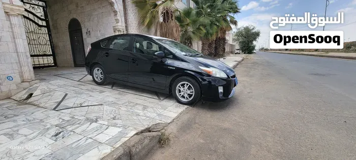 Toyota Prius 2011 photo 2