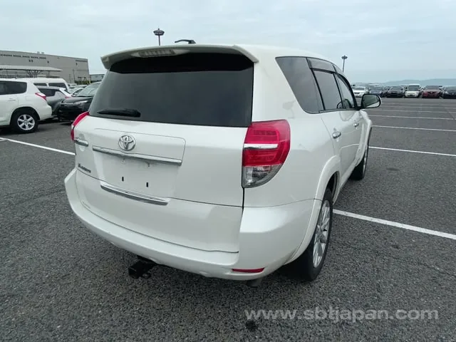 Toyota Vanguard 2012 photo 4