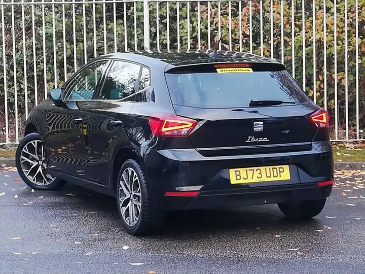 Seat Ibiza 2023 photo 2