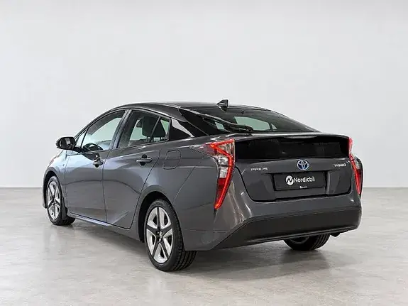 Toyota Prius 2017 photo 4