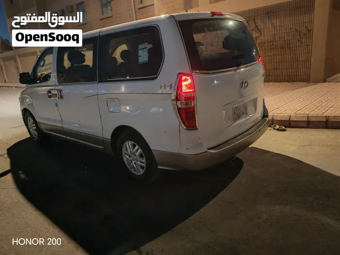 Hyundai H1 2016 photo 4
