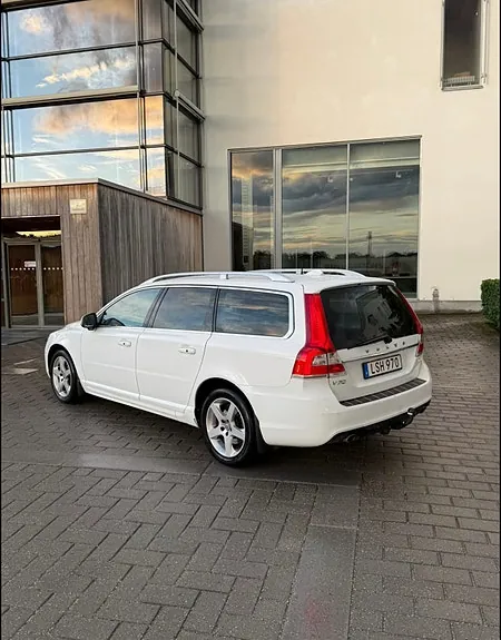 Volvo V70 2015 photo 3