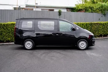 Hyundai Staria 2026 photo 3