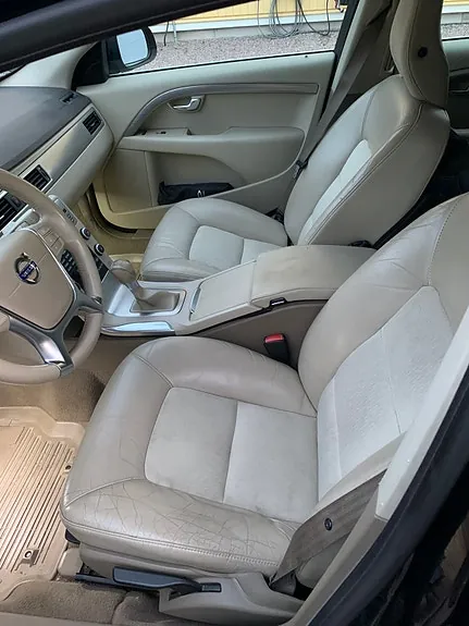 Volvo V70 2011 photo 4