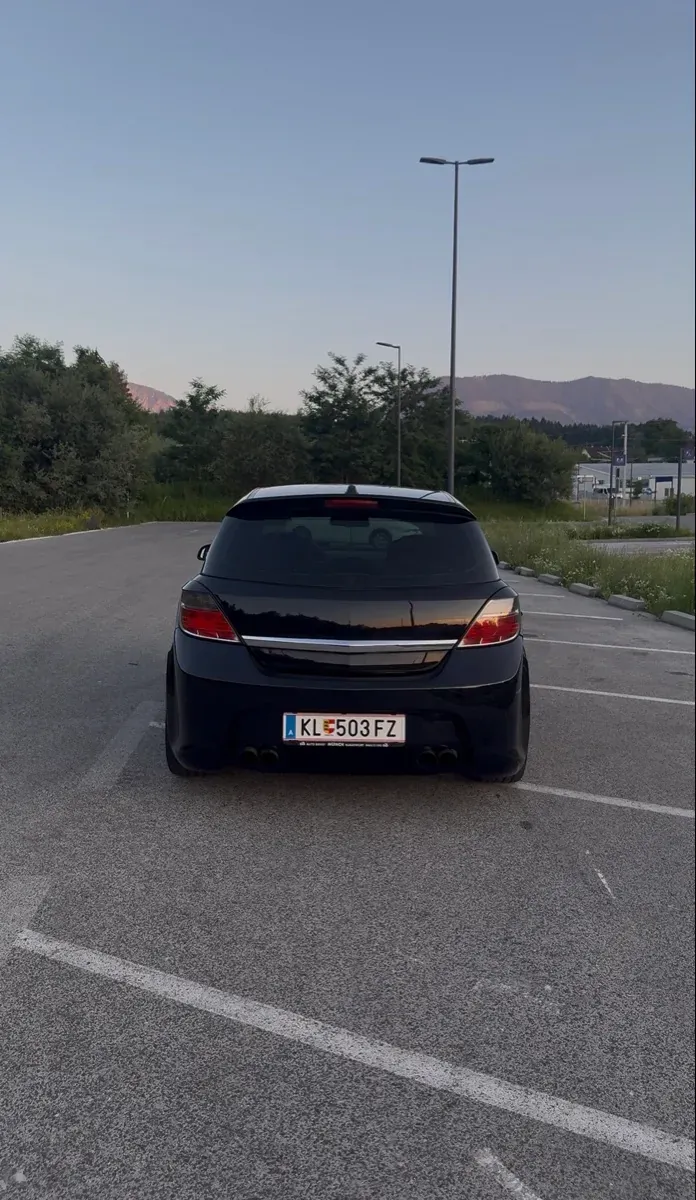 Opel Astra 2007 photo 2