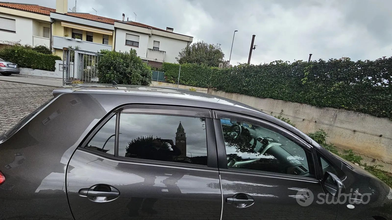 Toyota Auris 2009 photo 2