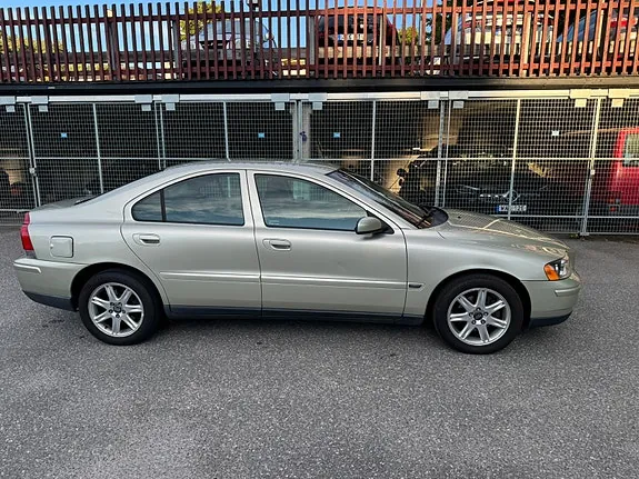 Volvo S60 2005 photo 4