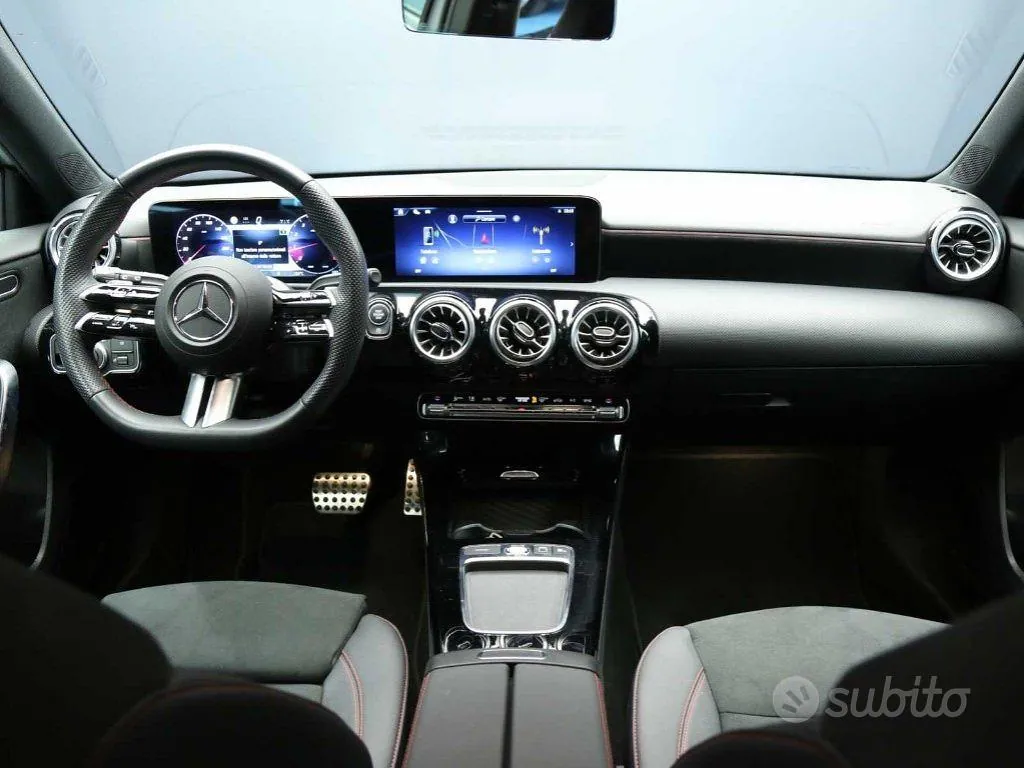 Mercedes-Benz A 180 2025 photo 4