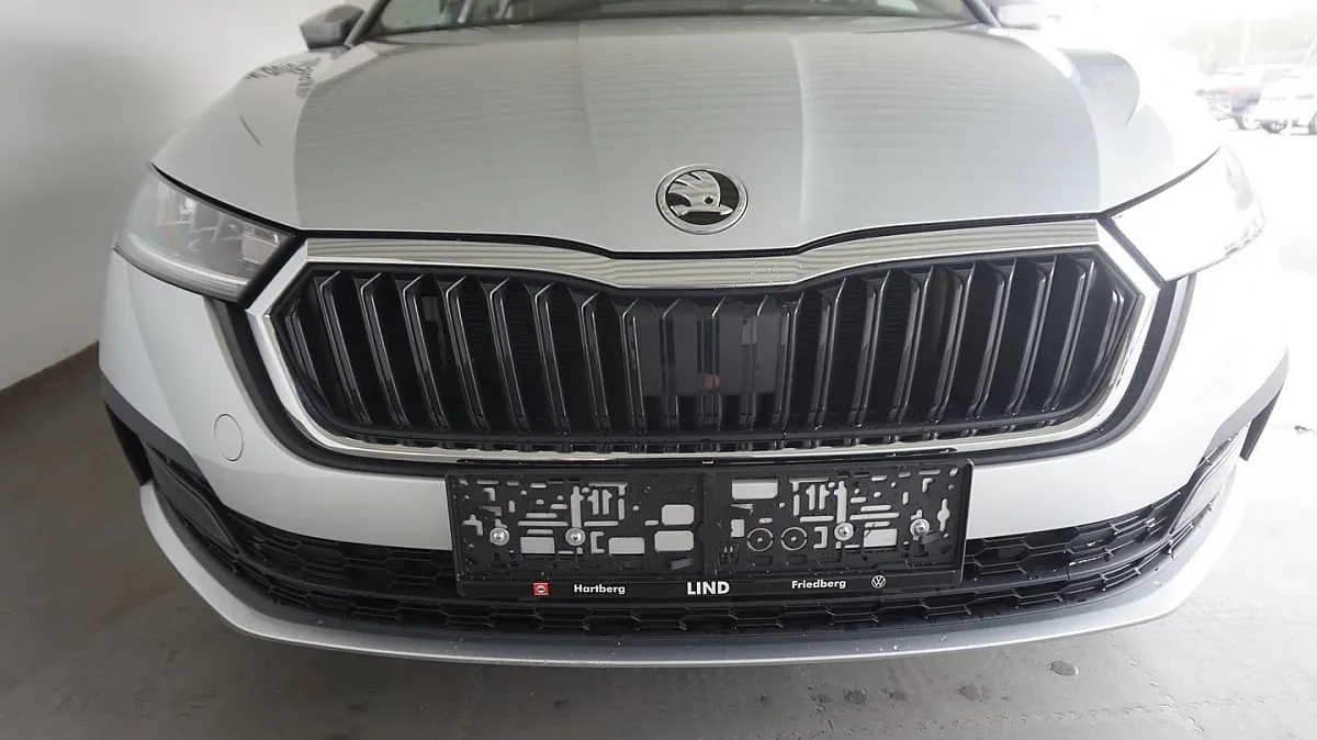 Skoda Octavia 2021 photo 3
