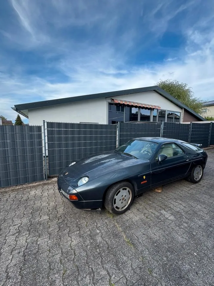 Porsche 928 S4