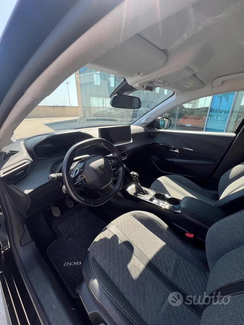 Peugeot 208 2024 photo 5