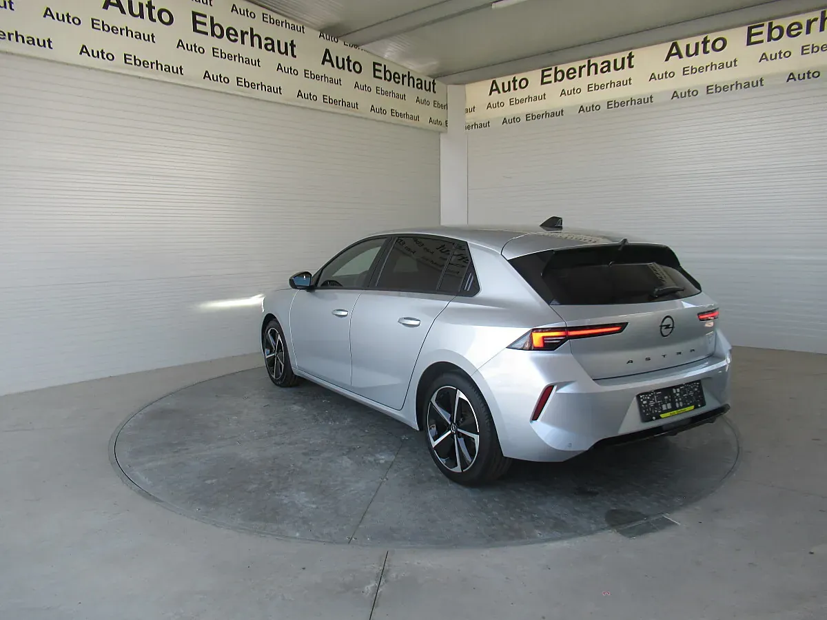 Opel Astra 2024 photo 3