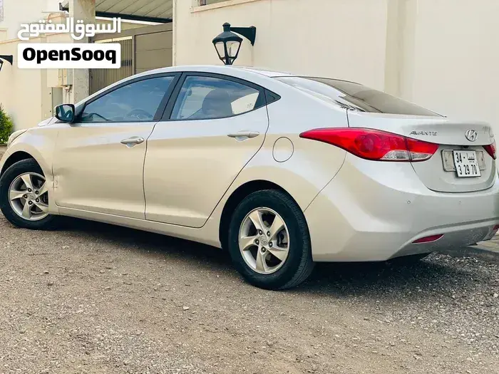 Hyundai Elantra 2012 photo 3