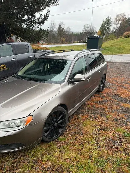 Volvo V70 2008 photo 2