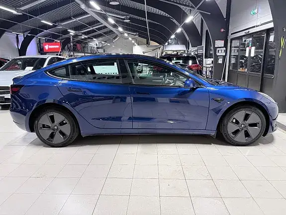 Tesla Model 3 2023 photo 5