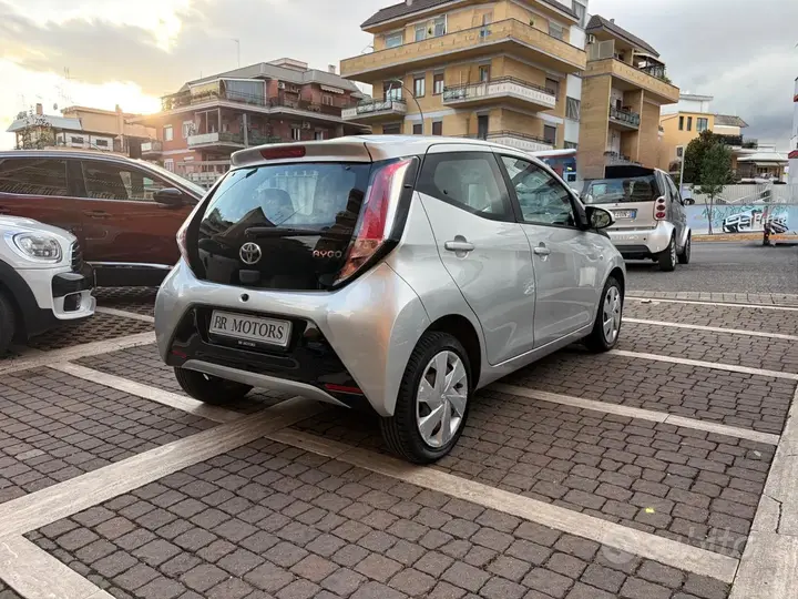 Toyota Aygo 2017 photo 2