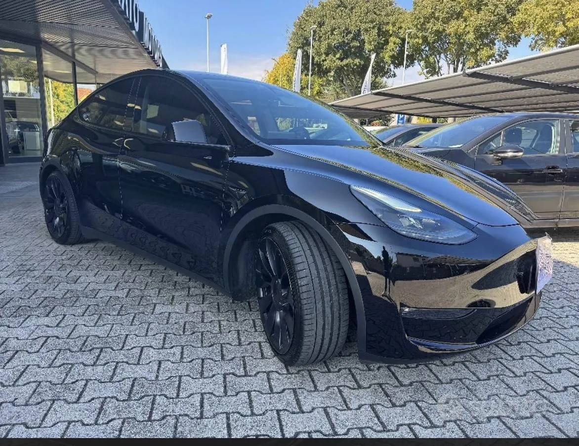 Tesla Model Y 2023 photo 5