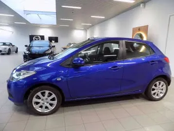 Mazda 2 2009 photo 2